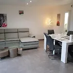 Superbe Au Calme Proche De La Апартаменты Кане
